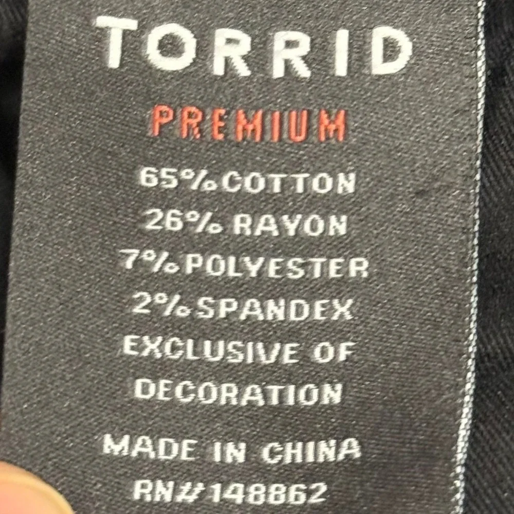 Torrid 12R Jegging Effortless Edgy Black Distressed Ripped Knee Skinny Jeans EUC - Picture 8 of 9